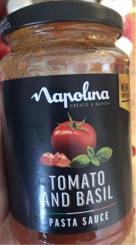 Tomato and basil pasta sauce