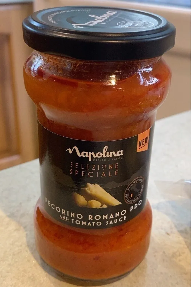 Pecorino romano PDO and Tomato Sauce