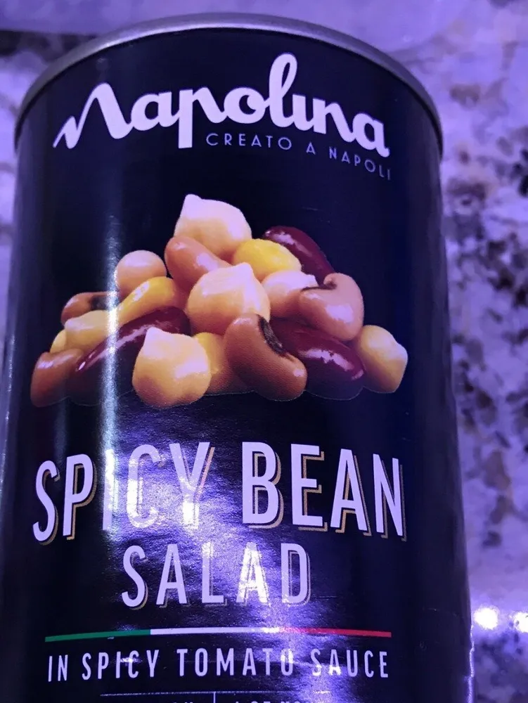 Spicy bean salad