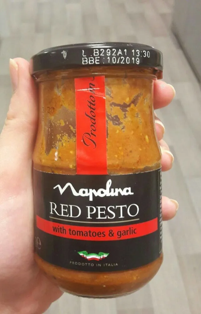 Red Pesto with tomatoes & garlic