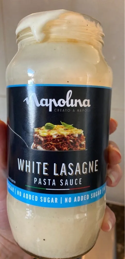 White lasagne pasta sauce