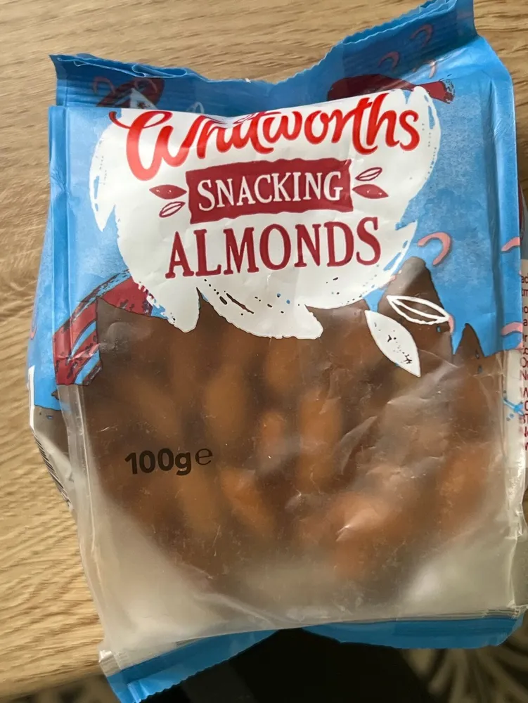 Snacking Almonds