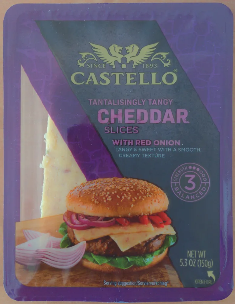 Cheddar Slices with Red Onion