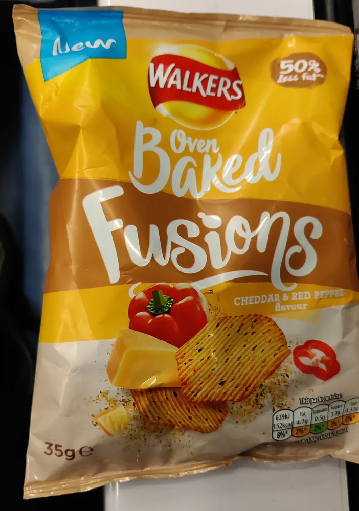 oven baked fusions cheddar & red pepper flavour