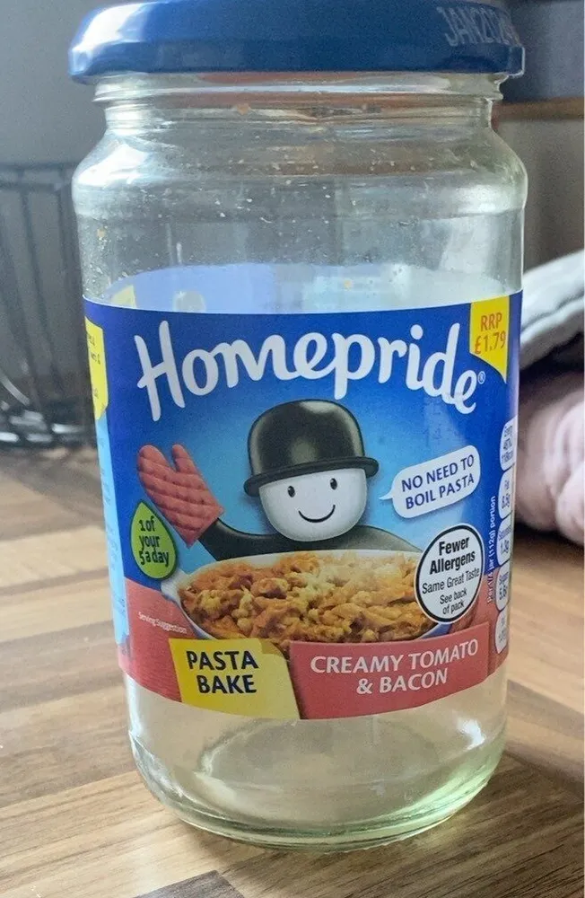 Tomato and bacon pasta bake