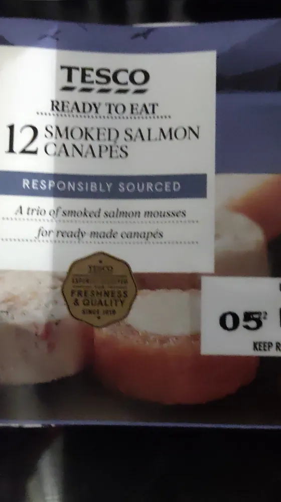 Smoked salmon canapes