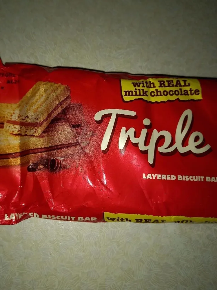 Triple layered biscuit bar