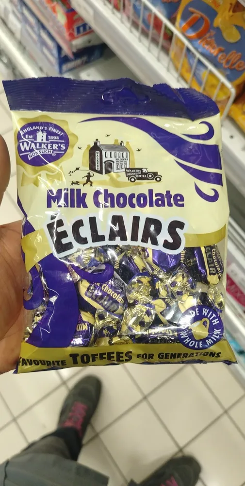 Milk chocolate Eclairs