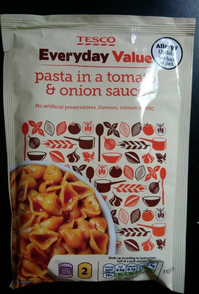Pasta in a tomato and onion sauce