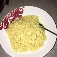 Instant chicken noodles