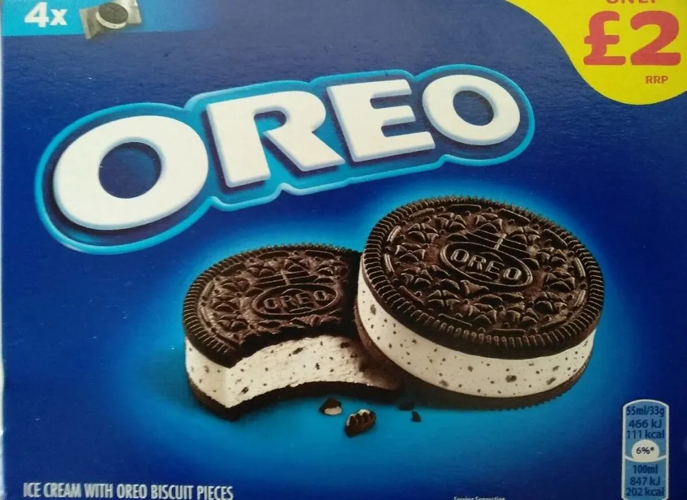 Creme glacee avec biscuits oreo