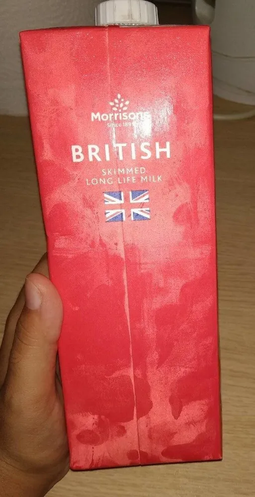Skimmed long life milk