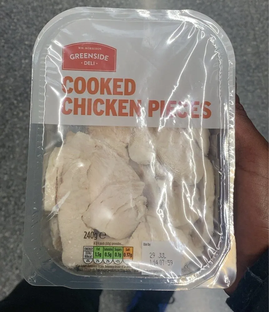 Cooked chicken pieces