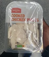 Cooked chicken pieces