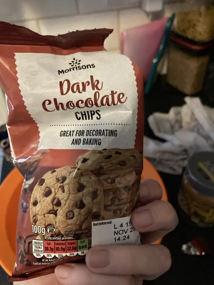 Dark chocolate chips