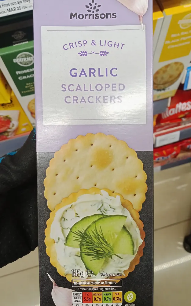 Mor Scalloped Garlic Crackers 185g