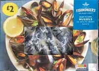 Ready to cook mussels in white wine sauce