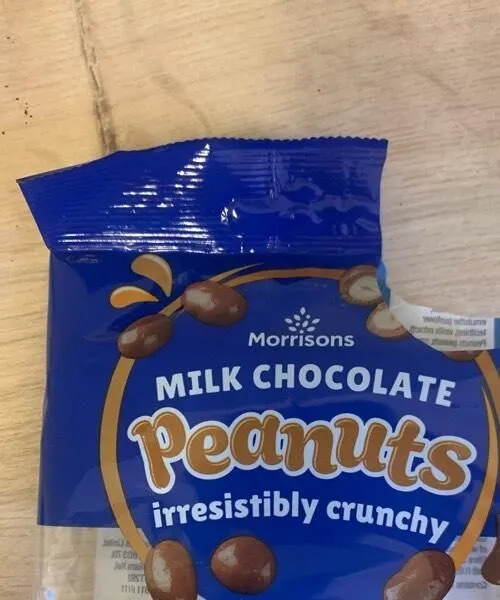 Milk chocolate peanuts