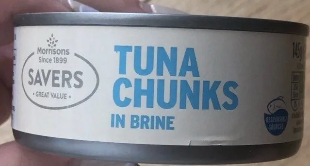 Tuna chunks in brine