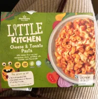 Little kitchen cheese and tomato pasta
