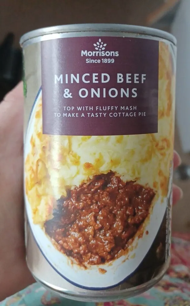 Minced beef and onions in a can
