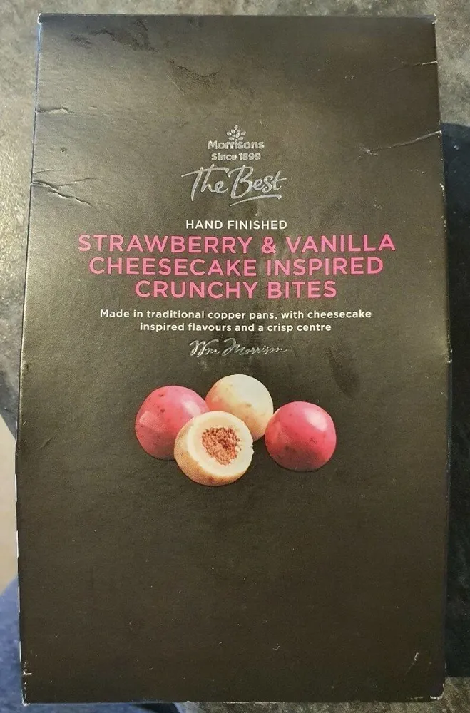 Strawberr&vanilla cheesecake inspired crunchy bites