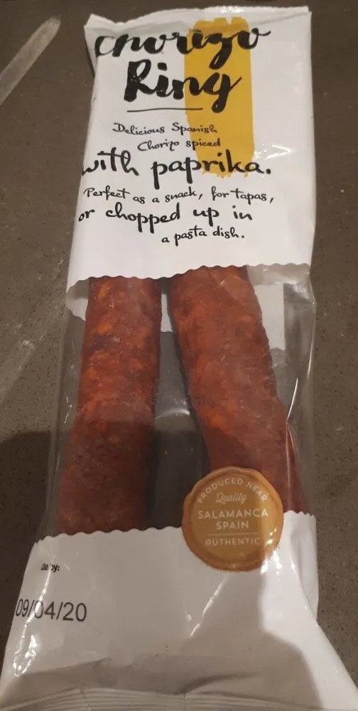 Chorizo ring with paprika