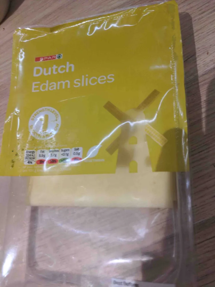 Dutch Edam slices