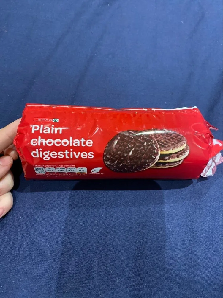 Plain chocolate digestives