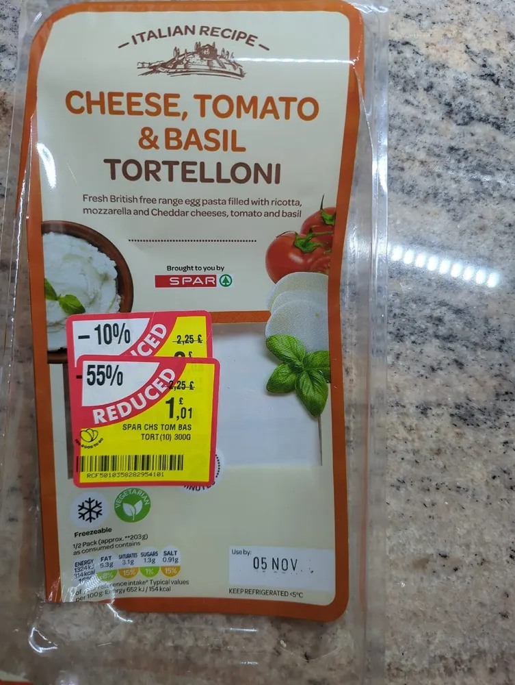 Cheese, Tomato & Basil Tortelloni