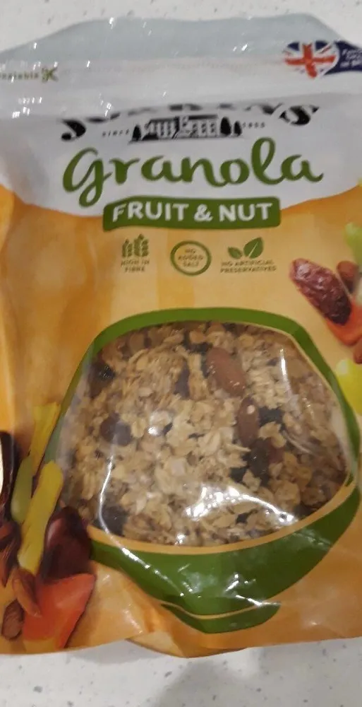 Granola fruit and nut