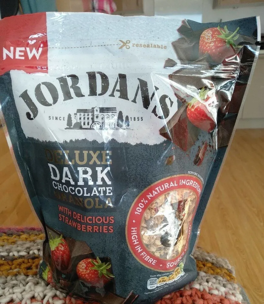Deluxe dark chocolate granola