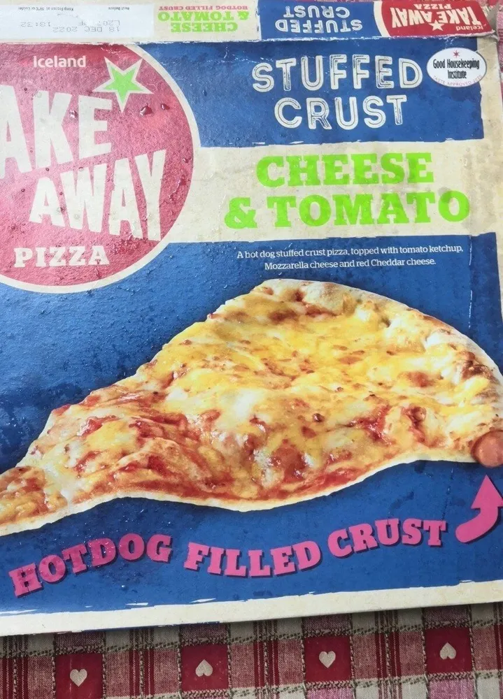 Iceland Stuffed Crust Cheese and Tomato pizza
