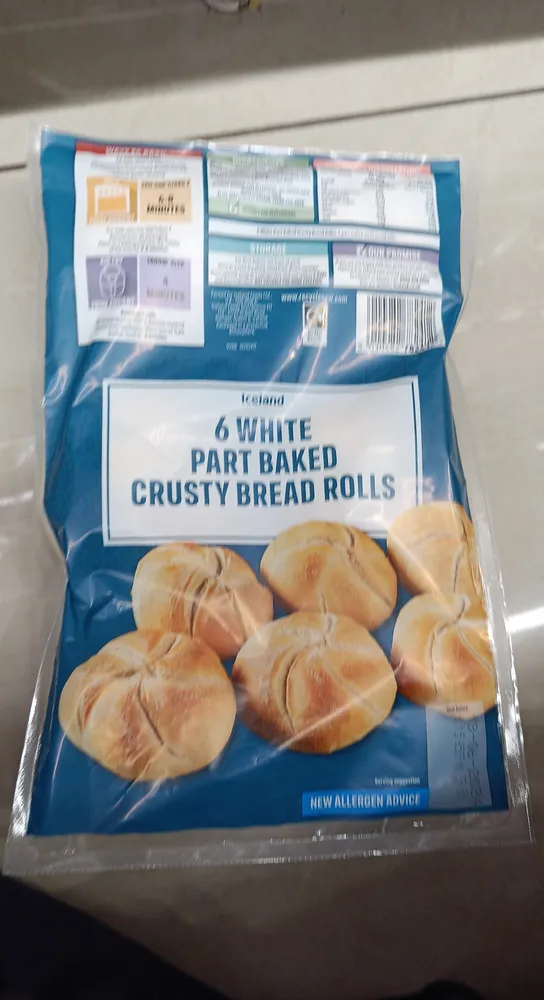 Iceland Crusty White bread Rolls 6pk