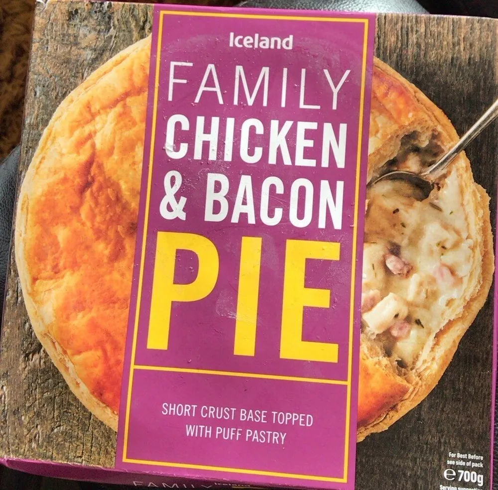 Family chicken & bacon pie