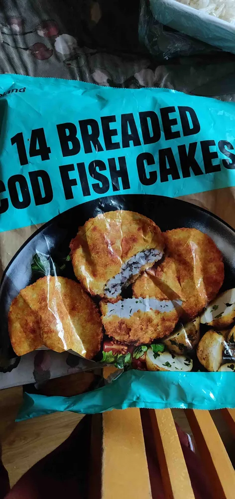 14 breaded cod fish cakes