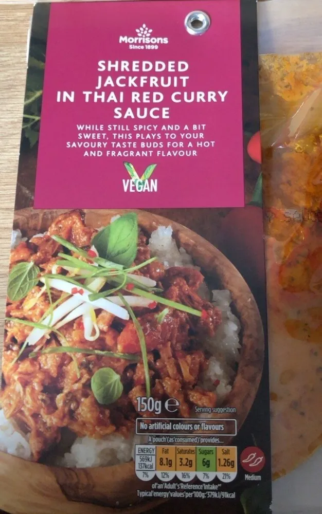 Shredded jackfruit in thai red curry sauce