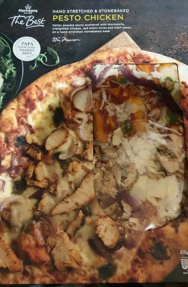The best pesto mozarella pizza