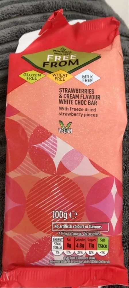 Strawberries and Cream White Chocolate Bar