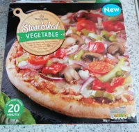 Stonebaked vegetable pizza