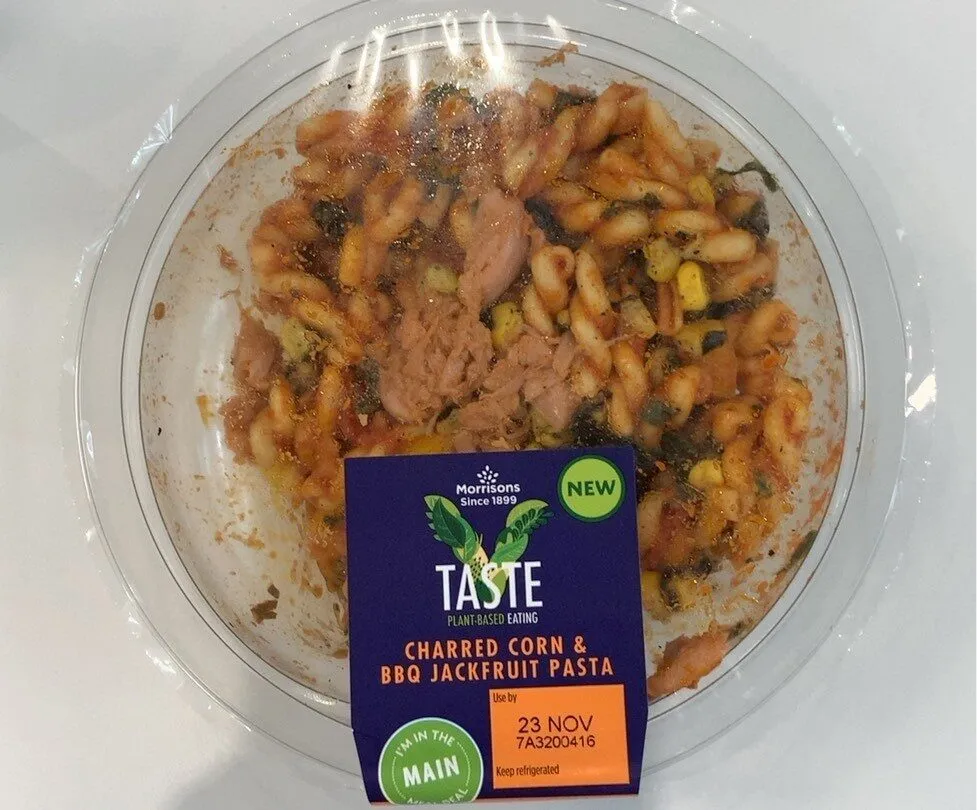 CHARRED CORN & BBQ JACKFRUIT PASTA