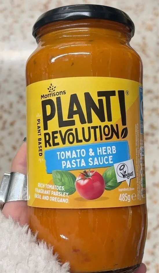 Plant revolution - Tomato & herb pasta sauce