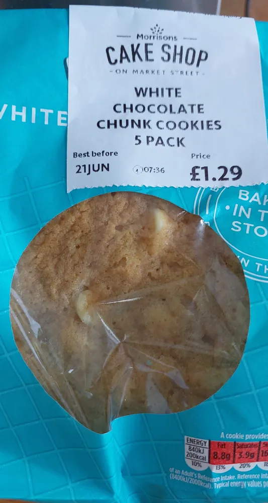 5 White Chocolate Chip Cookies