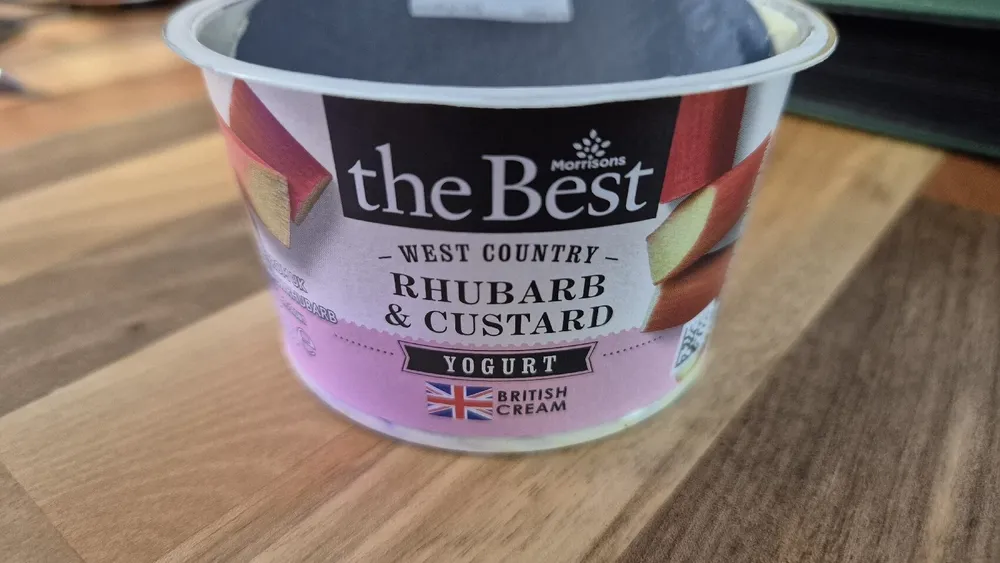 the best rhubarb & custard yoghurt