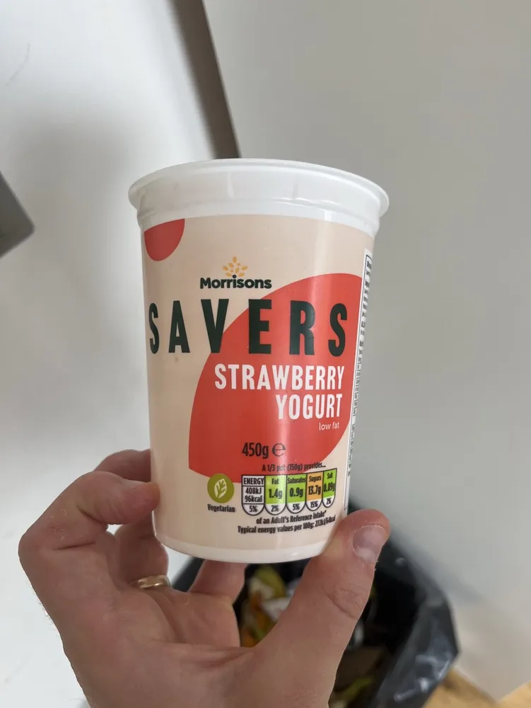 Strawberry yoghurt
