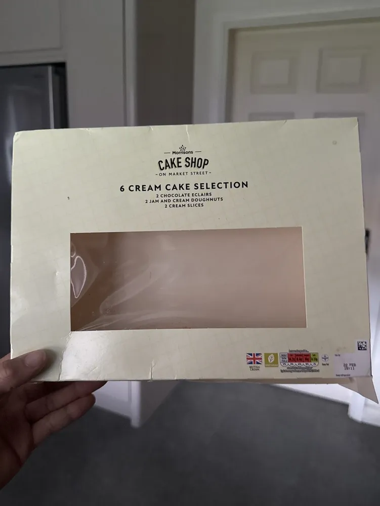 6 Cream Cake Selection (Cream Slices)