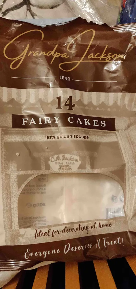14 Fairy Cakes