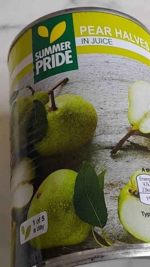 Pear halves in juice