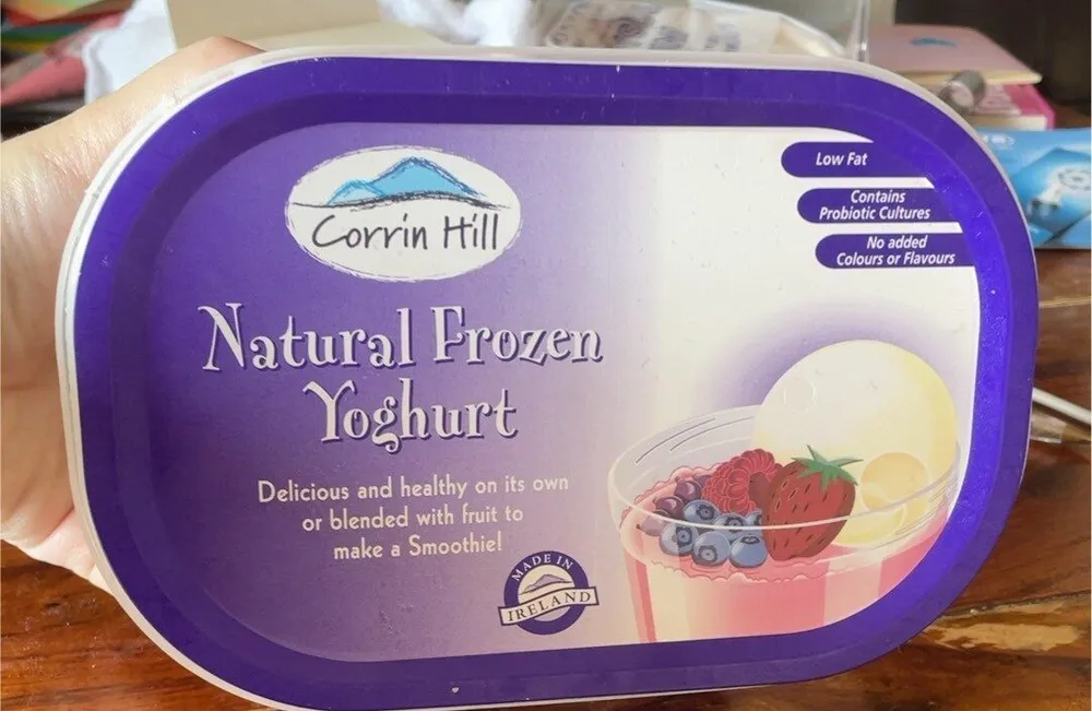 Natural frozen yoghurt