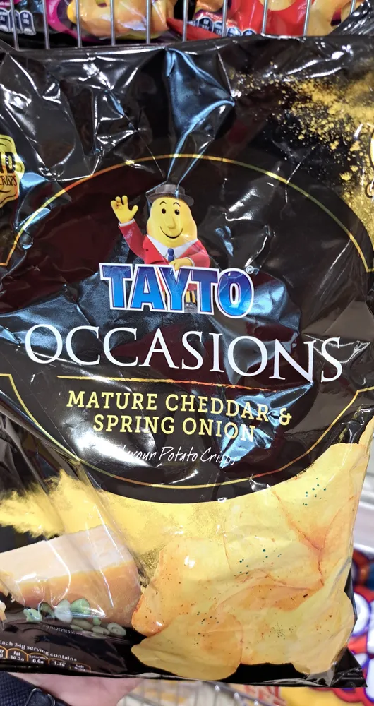 Bistro Mature Irish Cheddar Cheese & Spring Onion Flavour Potato Crisps